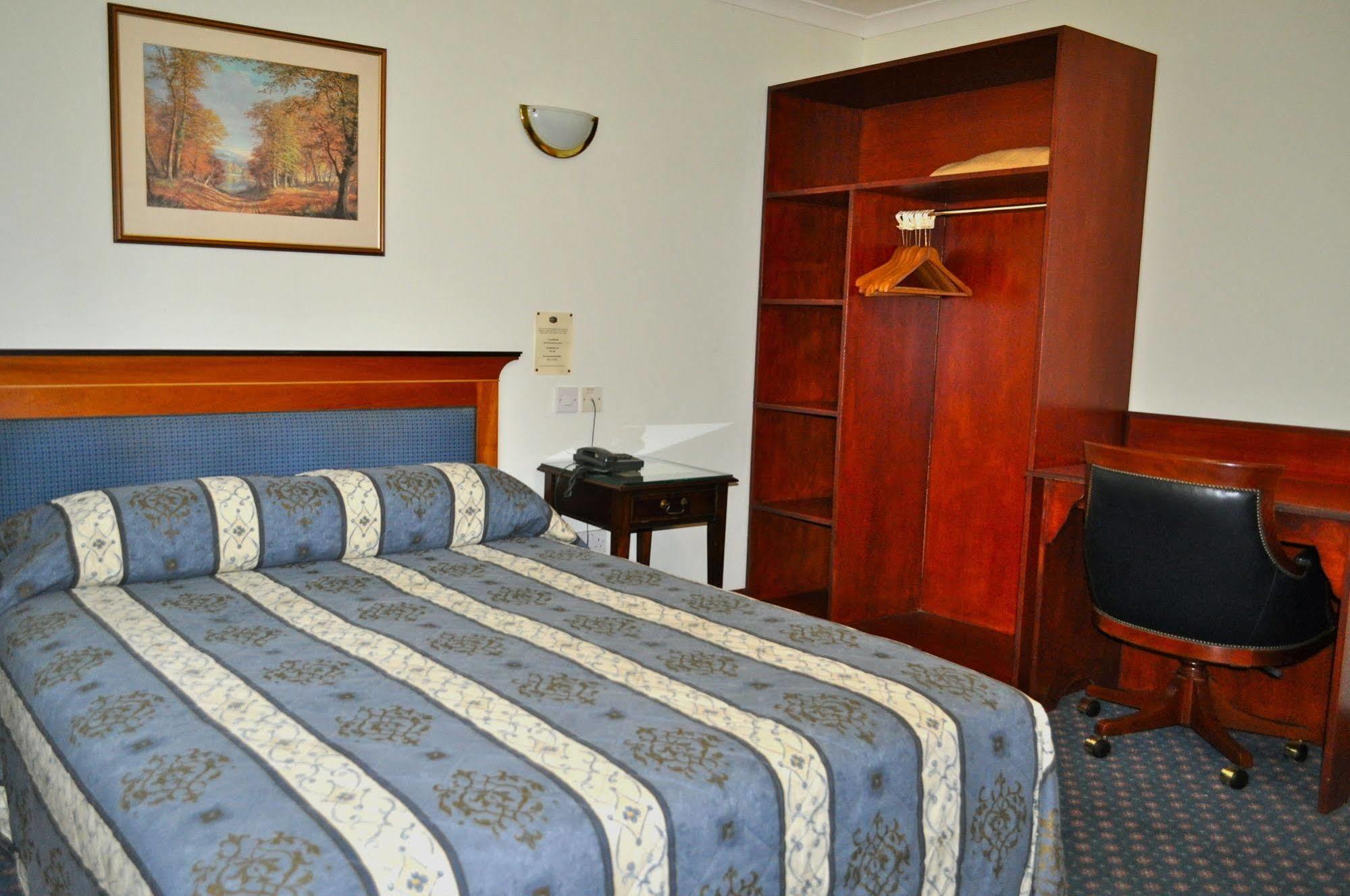 Lochway Hotel Дамбартон Экстерьер фото